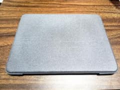 ロジクール Combo Touch iPad Pro 11 インチのサムネイル