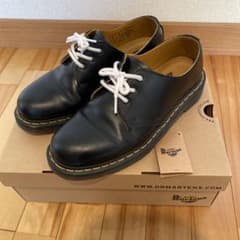Dr.Martens 3ホールのサムネイル