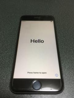 iPhone 8 Space Gray 64 GB SIMフリーのサムネイル