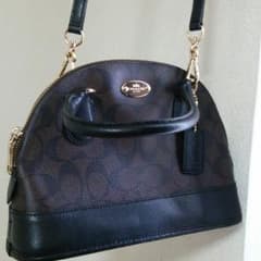 COACH♪美品♪人気ドーム型ショルダーバッグ★コーチ斜めがけバックのサムネイル