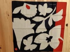【新品未使用】　PALLAS PALACE 風呂敷 ハンカチ 花柄のサムネイル