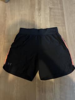 UNDER ARMOUR スポーツショートパンツ ブラックのサムネイル