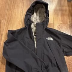 THE NORTH FACE ブラック キッズアウター（マウンテンパーカー）のサムネイル