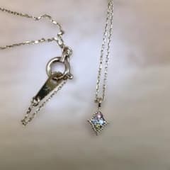 アルページュ　ムーンボウネックレス　k10 0.02ct 着用イメージ有りのサムネイル