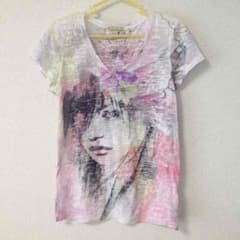 ☆FOREVER21 Vネックカットソー☆のサムネイル