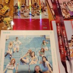 ＊twiceグッツ諸々〜キーホルダー、写真集、cd ＊ ９点セット＊のサムネイル