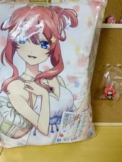 【五等分の花嫁 一番くじ】中野五月 クッション＋‪αのサムネイル