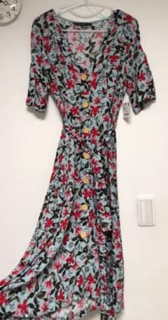 新品末使用 ❣️ ZARA ザラ 花柄 ワンピース Mのサムネイル