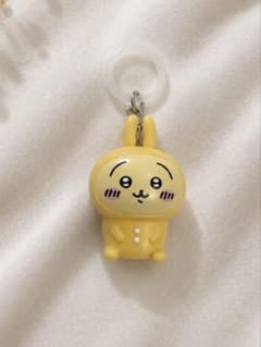 ちいかわ うさぎ めじるしチャーム キーホルダーのサムネイル