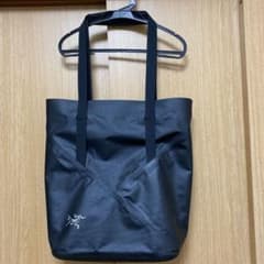 【新品未使用】ARC'TERYX/トートバッグ黒(最終減額済)のサムネイル