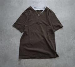 a.v.v HOMME ヘンリーネック Tシャツ ブラウンのサムネイル
