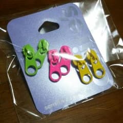 チャック型ピアス３点セットのサムネイル