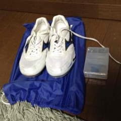 陸上のスパイクのサムネイル