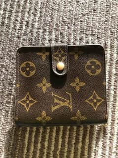 ルイヴィトン 二つ折り財布のサムネイル