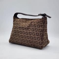 【FENDI】フェンディ アクセサリーポーチ ズッカ ズッキーノ ブラウン