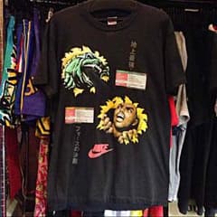 NIKE ゴジラVSバークレー Tシャツのサムネイル