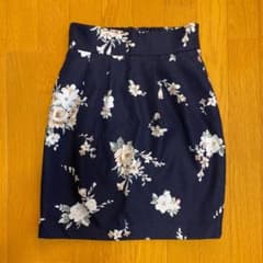 スローブイエナ　花柄スカートのサムネイル