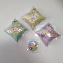 【未開封】シナモンロール×くら寿司 クッションチャーム＆缶バッジのサムネイル