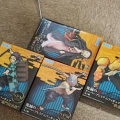 鬼滅の刃スーパープレミアムプライズフィギュア炭治朗 善逸 ねずこ伊之助 4セットのサムネイル