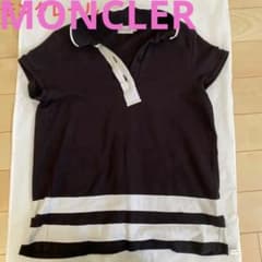 モンクレールMONCLER  ポロシャツ　ブラック　ワンポイントのサムネイル