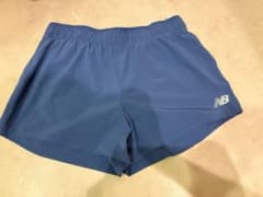 New Balance ブルー ショートパンツ M レディースのサムネイル