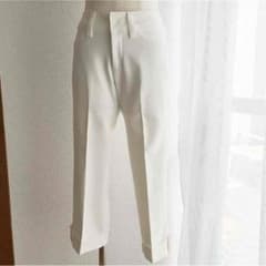 美品 新品です！ 白 七分丈パンツ ９号 〜 １１号 ホワイト キレイめのサムネイル