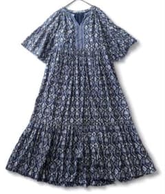 ヌキテパ　アラベスク柄　フレアワンピース　ネイビー　M 美品 ヌキテパ アラベスク柄 フレアワンピース ネイビー M 美品 - メルカリ