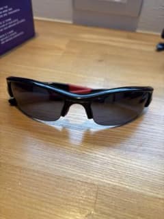 Oakley スポーツサングラスのサムネイル