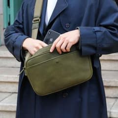 シンレザーズ　ミネルバボックス　レザーショルダーバッグ　オリーバ シンレザーズ ミネルバボックス レザーショルダーバッグ オリーバ
