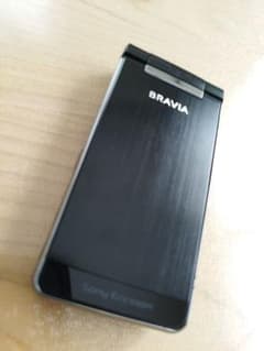 BRAVIA SO906i 折りたたみ式携帯電話 ブラックのサムネイル