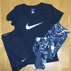 最安値！激安ナイキ Tシャツ ランニングパンツ タイツセットのサムネイル