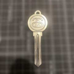 Stüssy 町田店 1周年記念 キーホルダー 2006年のサムネイル