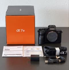 美品 SONY α7IV ILCE-7M4 ボディ 元箱付 シャッター8772回 - メルカリ