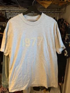 ESSENTIALS Tシャツのサムネイル
