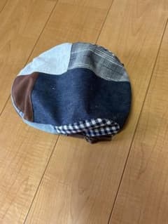 新品HIDE TRADING 」パッチワーク風 フラットキャップ ハンチングのサムネイル