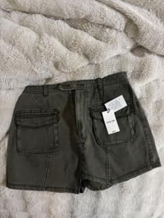 オリーブ コットン100% ショートパンツ Mのサムネイル