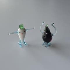 ナスと大根の妖精 ガラス細工 - メルカリ
