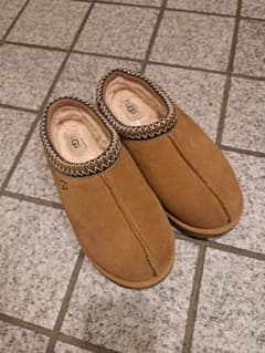 UGG ブラウン スリッポンのサムネイル
