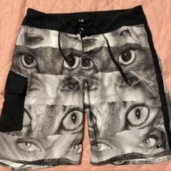 クィックシルバーハーフパンツ水着のサムネイル