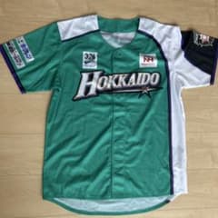 北海道日本ハムファイターズ ユニフォーム 2016のサムネイル