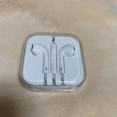 Apple イヤフォン　未使用　イヤフォンジャックのサムネイル