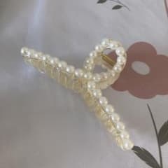 パール付き クリア ヘアクリップのサムネイル