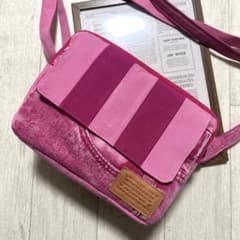 ショルダーバッグ ピンク デニムリメイク ハンドメイド - メルカリ