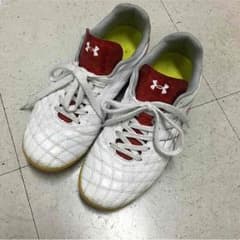 フットサルシューズ 値下げしましたのサムネイル