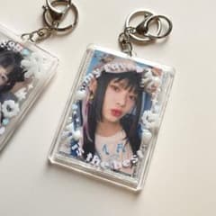 トレカケース　デコ　レジン　フォトケース　キーホルダー　白　リボン　ハートのサムネイル