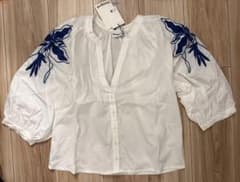 Desigual ホワイト ビーズ刺繍 ブラウス新品のサムネイル