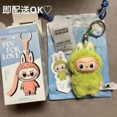 THE MONSTERS LABUBU PIN FOR LOVE イニシャル Vのサムネイル