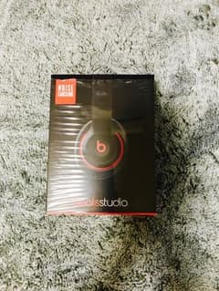 BEATS ヘッドホンのサムネイル