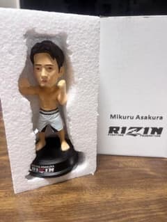 朝倉未来 フィギュア RIZIN ポスター付きのサムネイル