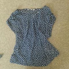 ユニクロ☆ドット柄トップスのサムネイル